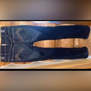 perfect condition ariat jeans